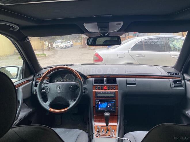 Mercedes E 240 2000, 205,000 km - 2.6 l - Bakı