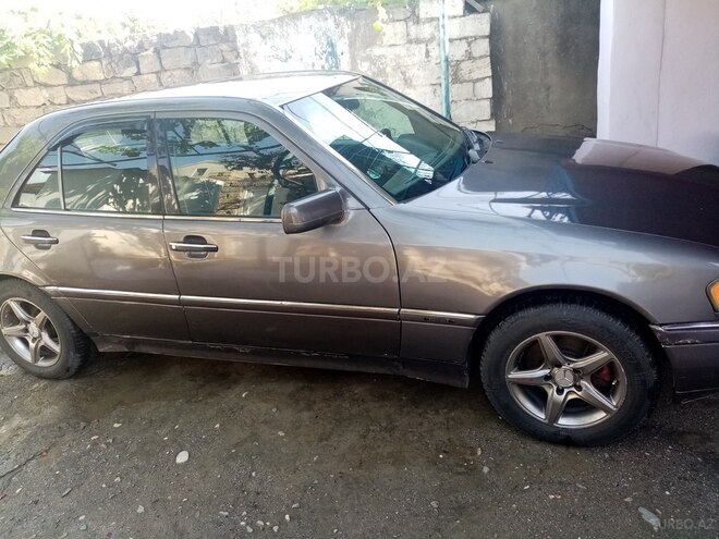 Mercedes C 200 1995, 680,000 km - 2.0 l - Bakı
