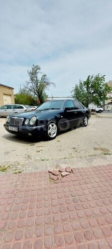 Mercedes E 280 1997, 300,000 km - 2.8 л - Bakı