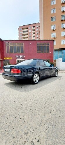 Mercedes E 280 1997, 300,000 km - 2.8 л - Bakı