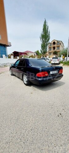 Mercedes E 280 1997, 300,000 km - 2.8 л - Bakı