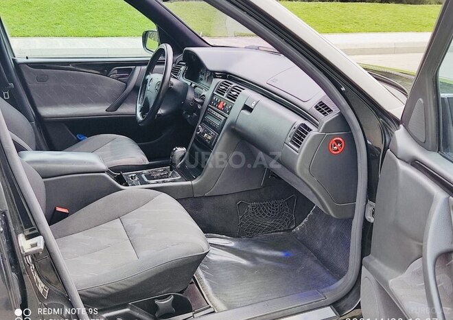 Mercedes E 240 2000, 367,000 km - 2.4 l - Bakı