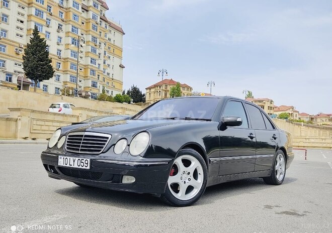 Mercedes E 240 2000, 367,000 km - 2.4 l - Bakı