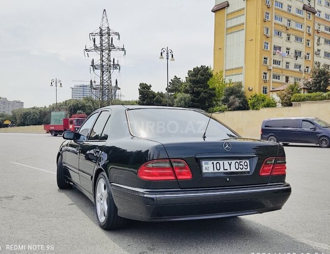 Mercedes E 240 2000, 367,000 km - 2.4 l - Bakı