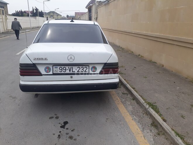 Mercedes E 200 1986, 355,000 km - 2.0 l - Bakı