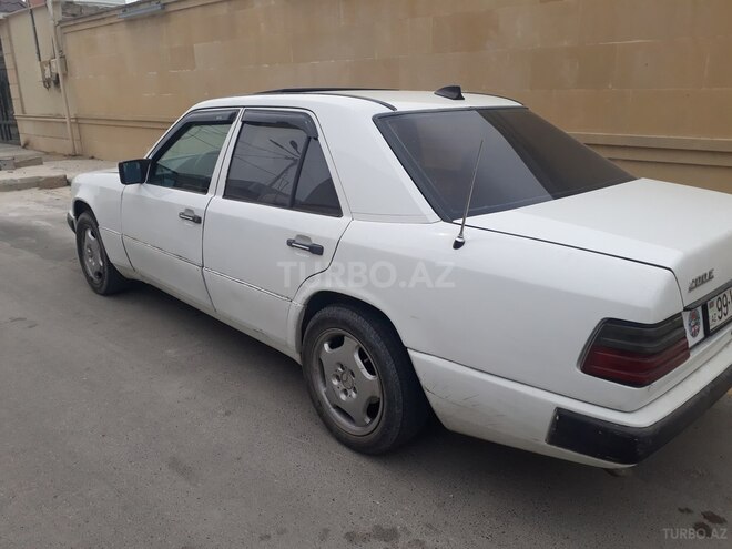 Mercedes E 200 1986, 355,000 km - 2.0 l - Bakı