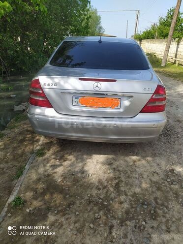 Mercedes E 270 2002, 280,397 km - 2.7 l - Salyan