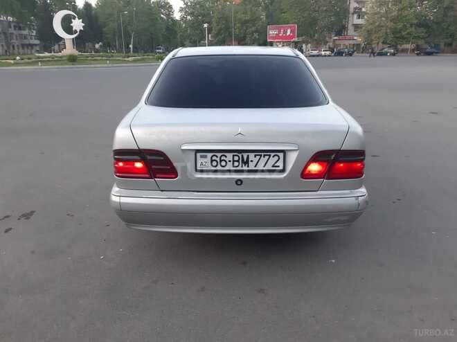 Mercedes E 220 2000, 200,000 km - 2.2 l - Bakı