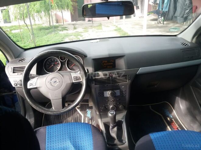 Opel Astra 2004, 210,000 km - 1.4 л - Qəbələ