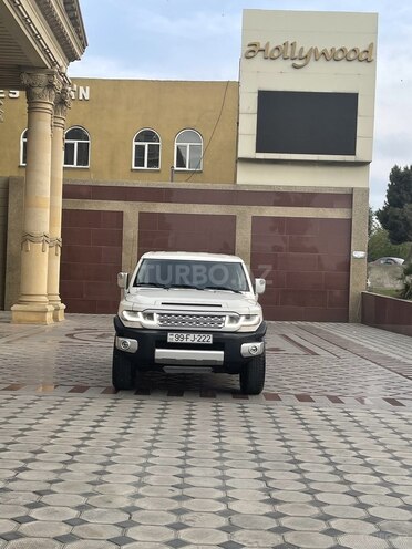 Toyota FJ Cruiser 2014, 88,000 km - 4.0 л - Bakı
