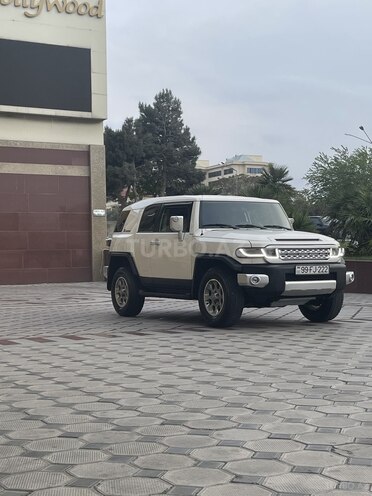 Toyota FJ Cruiser 2014, 88,000 km - 4.0 л - Bakı