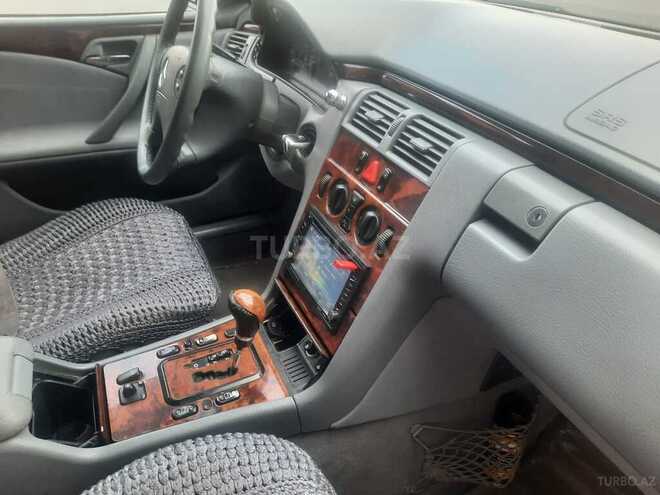 Mercedes E 270 2000, 372,300 km - 2.7 л - Sumqayıt