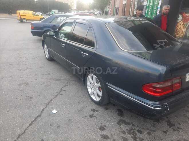 Mercedes E 270 2000, 372,300 km - 2.7 л - Sumqayıt