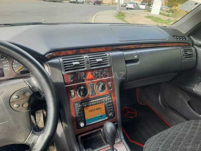 Mercedes E 270 2000, 372,300 km - 2.7 л - Sumqayıt