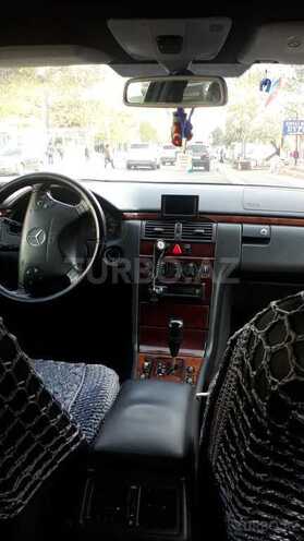 Mercedes E 240 2000, 379,000 km - 2.6 l - Bakı