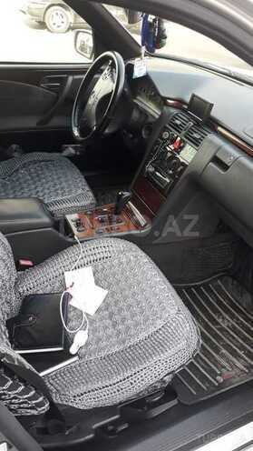 Mercedes E 240 2000, 379,000 km - 2.6 l - Bakı