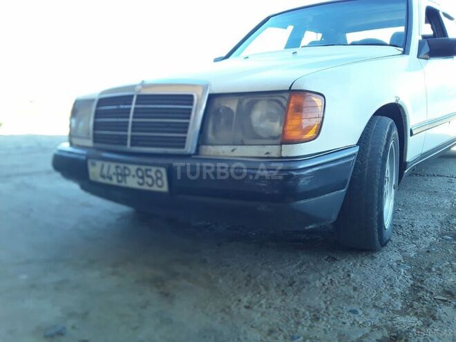 Mercedes E 200 1987, 680,450 km - 2.0 l - Biləsuvar