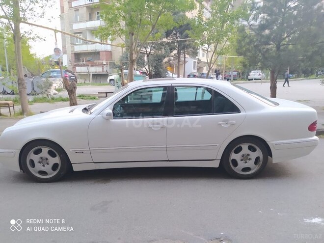 Mercedes E 240 2001, 304,000 km - 2.4 l - Bakı