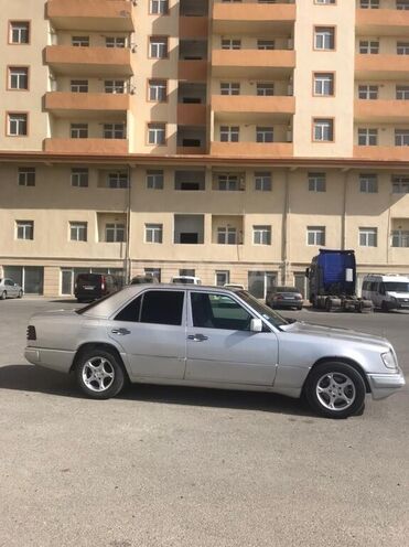 Mercedes E 200 1994, 891,000 km - 2.0 l - Bakı