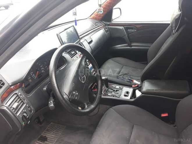 Mercedes E 220 1997, 185,560 km - 2.2 l - Bərdə