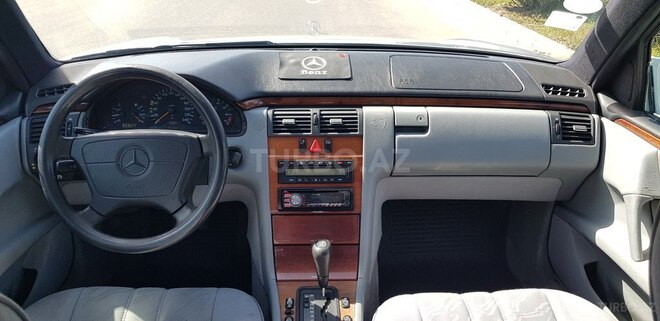 Mercedes E 230 1996, 323,214 km - 2.3 l - Bakı