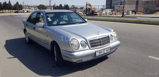 Mercedes E 230 1996, 323,214 km - 2.3 l - Bakı