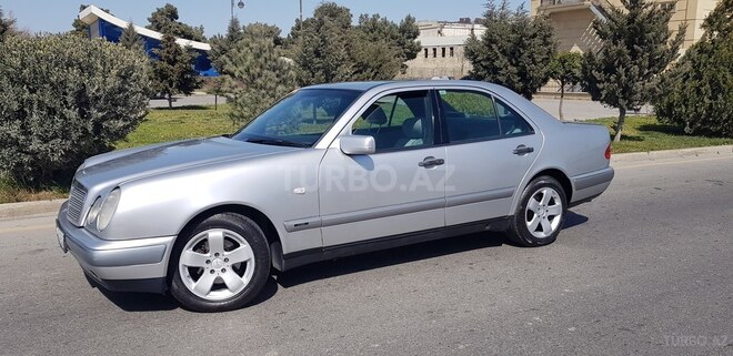 Mercedes E 230 1996, 323,214 km - 2.3 l - Bakı