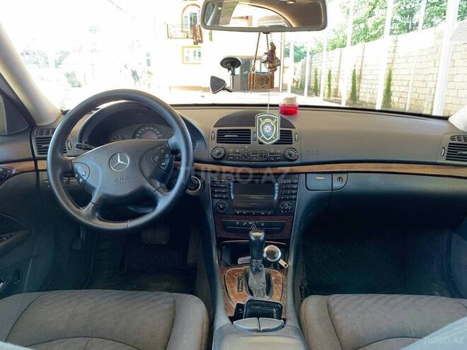 Mercedes E 240 2002, 297,000 km - 2.6 l - Masallı