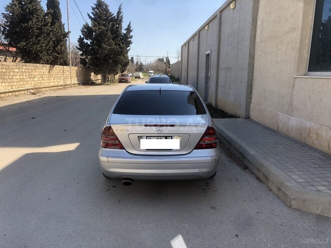Mercedes C 180 2005, 332,000 km - 1.8 l - Bakı