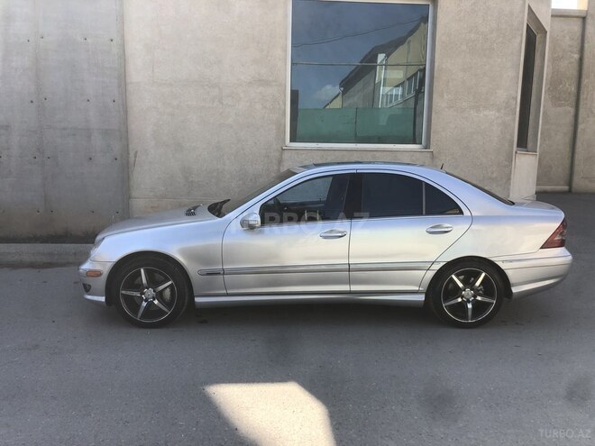 Mercedes C 180 2005, 332,000 km - 1.8 l - Bakı