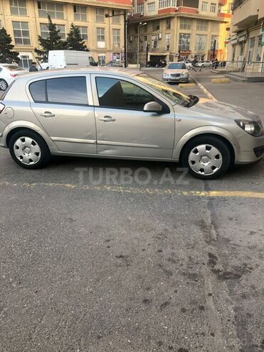 Opel Astra 2006, 200,000 km - 1.4 l - Bakı