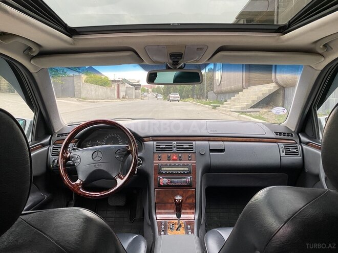 Mercedes E 240 2000, 235,786 km - 2.4 l - Gəncə