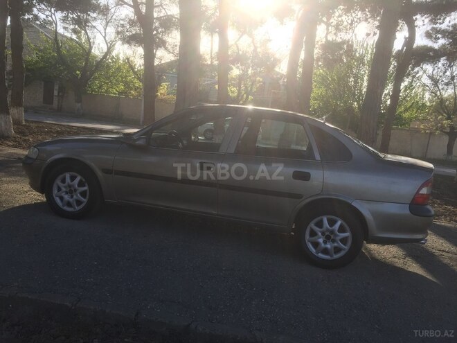 Opel Vectra 1997, 270,000 km - 1.8 l - Sumqayıt