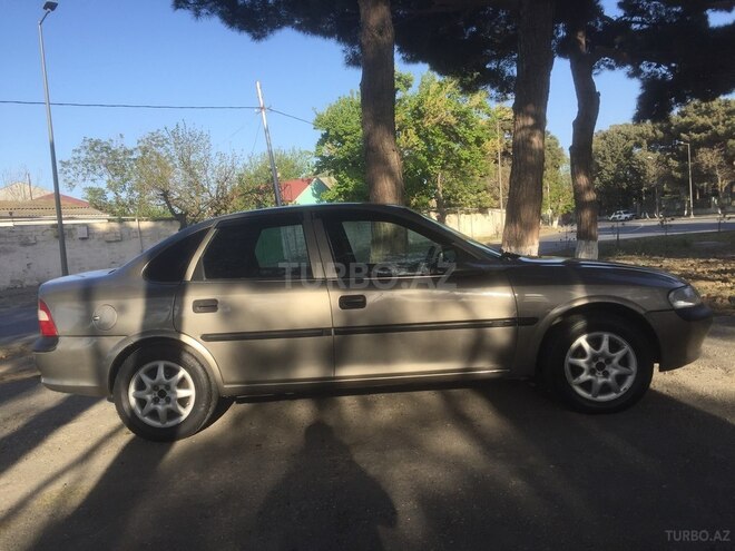 Opel Vectra 1997, 270,000 km - 1.8 l - Sumqayıt
