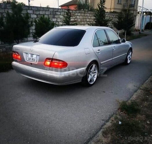 Mercedes E 240 2000, 170,000 km - 2.6 l - Bakı