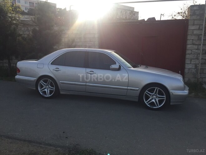 Mercedes E 240 2000, 170,000 km - 2.6 l - Bakı