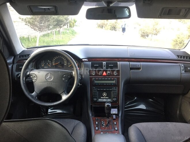 Mercedes E 240 2000, 170,000 km - 2.6 l - Bakı
