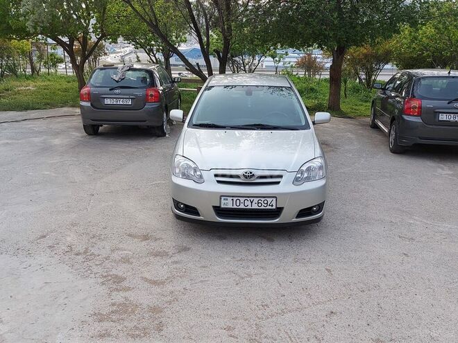 Toyota Corolla 2005, 177,000 km - 1.4 л - Bakı