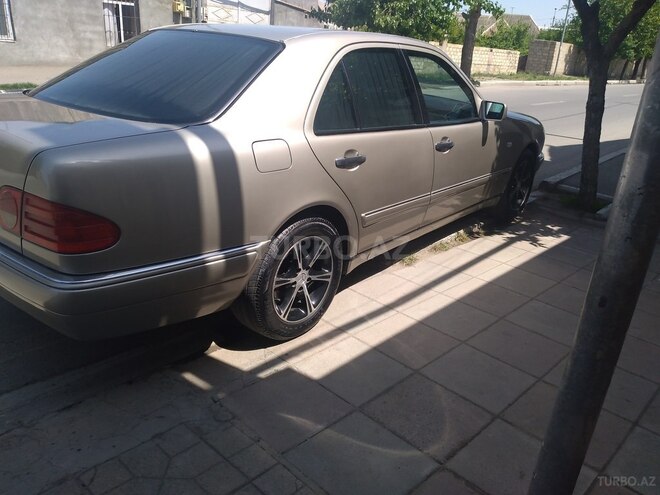 Mercedes E 200 1997, 284,444 km - 2.0 l - Gəncə