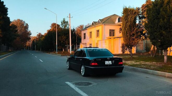 Mercedes C 230 1998, 262,261 km - 2.3 l - Bakı