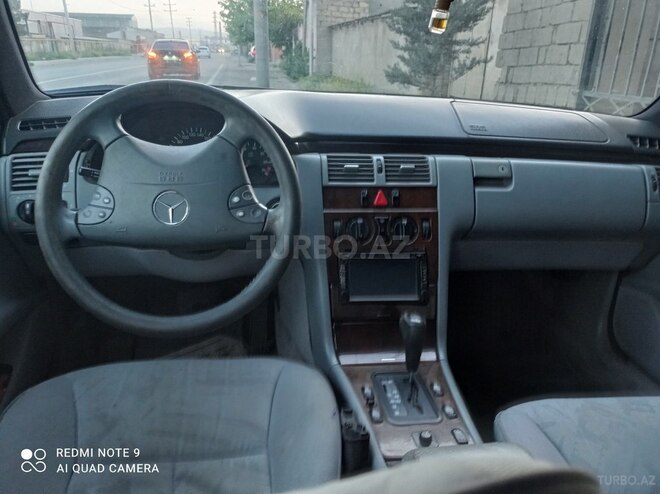Mercedes E 320 1996, 245,800 km - 3.2 л - Bakı