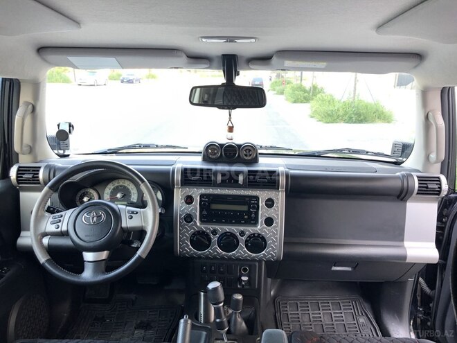 Toyota FJ Cruiser 2013, 54,200 km - 4.0 l - Bakı