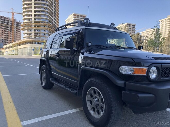 Toyota FJ Cruiser 2013, 54,200 km - 4.0 l - Bakı