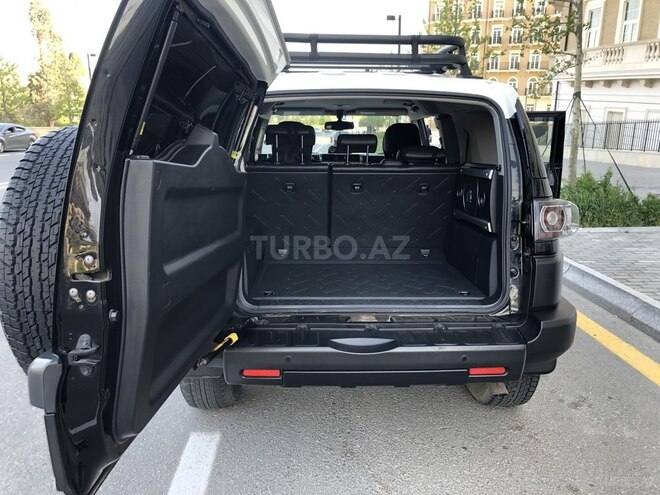 Toyota FJ Cruiser 2013, 54,200 km - 4.0 l - Bakı