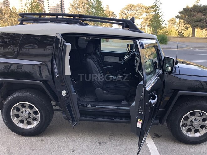 Toyota FJ Cruiser 2013, 54,200 km - 4.0 l - Bakı