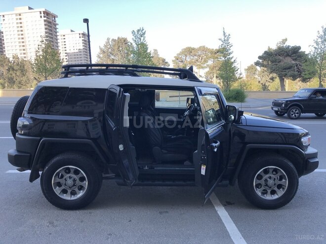 Toyota FJ Cruiser 2013, 54,200 km - 4.0 l - Bakı