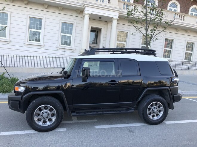 Toyota FJ Cruiser 2013, 54,200 km - 4.0 l - Bakı
