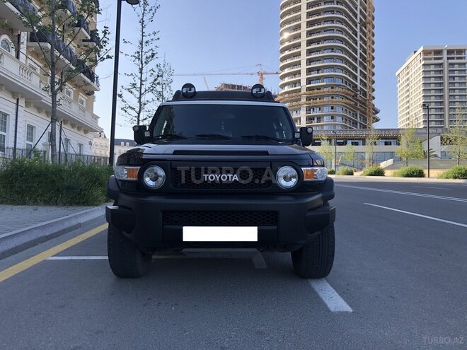 Toyota FJ Cruiser 2013, 54,200 km - 4.0 l - Bakı