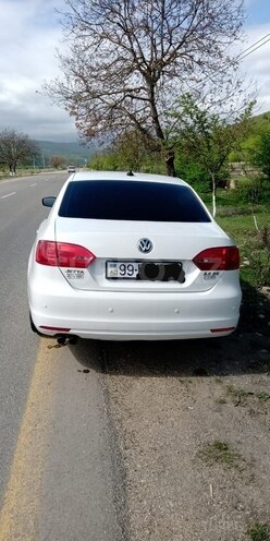 Volkswagen Jetta 2012, 99,644 km - 2.5 л - Qusar
