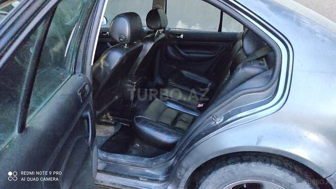 Volkswagen Jetta 2003, 257,330 km - 1.8 л - Bakı